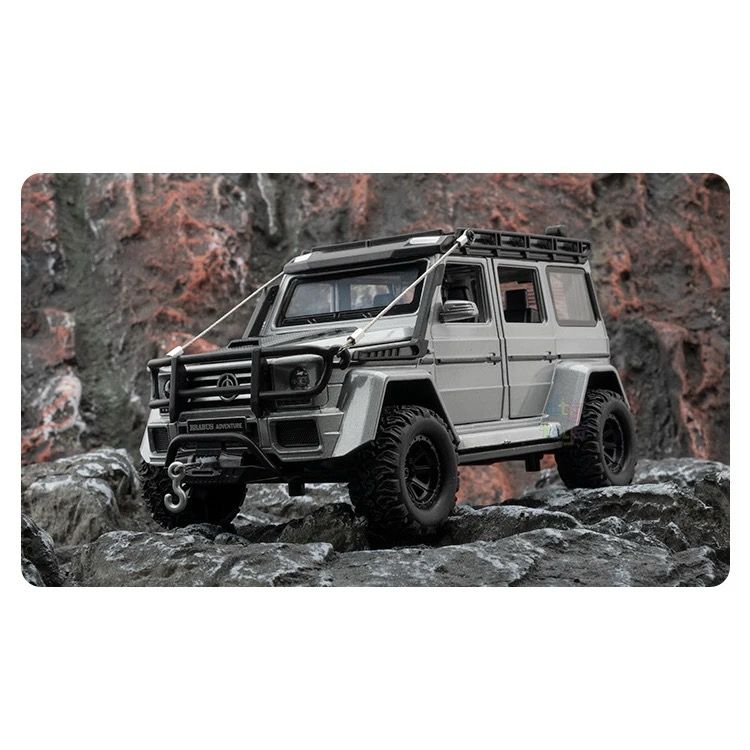 T-240 New Mercedes G500 Die Cast Model with 1.24 Scale