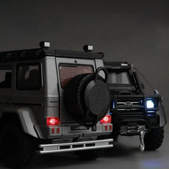 T-240 New Mercedes G500 Die Cast Model with 1.24 Scale